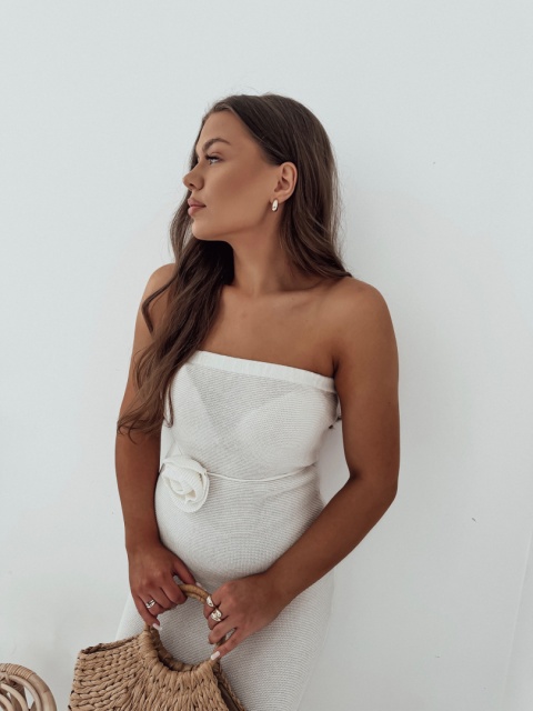 Sukienka maxi Lovely z wiązaną różą I Biała Sukienka maxi Lovely z wiązaną różą I Biała