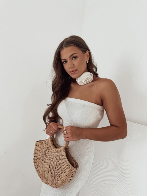 Sukienka maxi Lovely z wiązaną różą I Biała Sukienka maxi Lovely z wiązaną różą I Biała