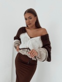 Sweter / Kardigan z wełną i złotym guzikiem Noelia I Czekoladowy
